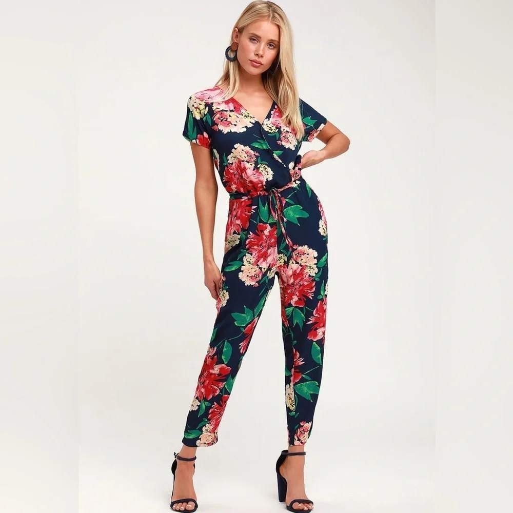 Lulus Successful Statice Navy Blue Floral Surplice Jumpsuit Short Sleeve Small‎